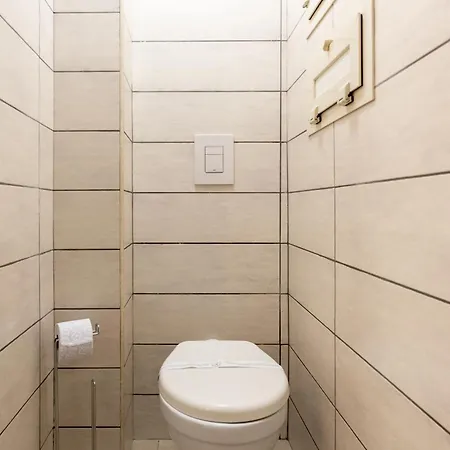 Apartment Am - Tra Il Centro E La Stazione Neapel