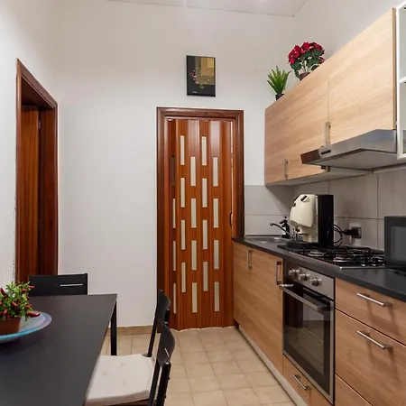 Apartamento Am - Tra Il Centro E La Stazione Nápoles