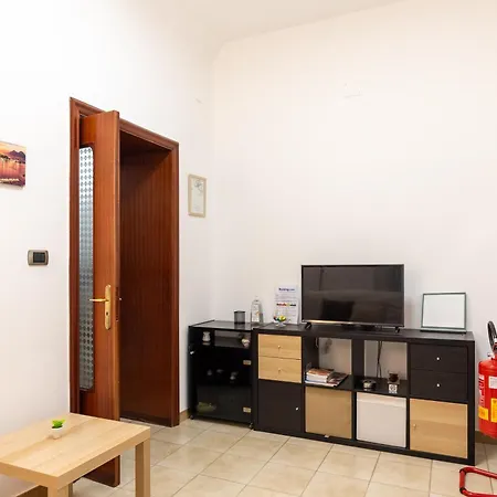 Apartment Am - Tra Il Centro E La Stazione Naples